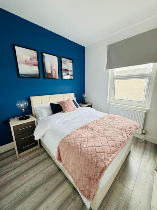 Stylish Two-Story London Retreat Διαμέρισμα Εξωτερικό φωτογραφία
