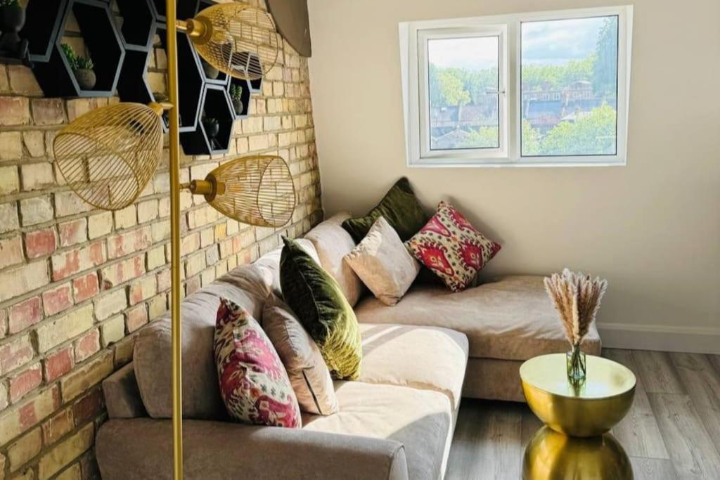 Stylish Two-Story London Retreat Διαμέρισμα Εξωτερικό φωτογραφία